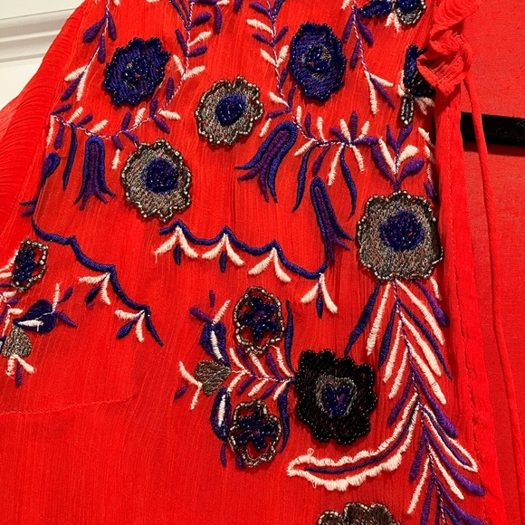 Red Embroidered Women's Top - Picture 4 of 8